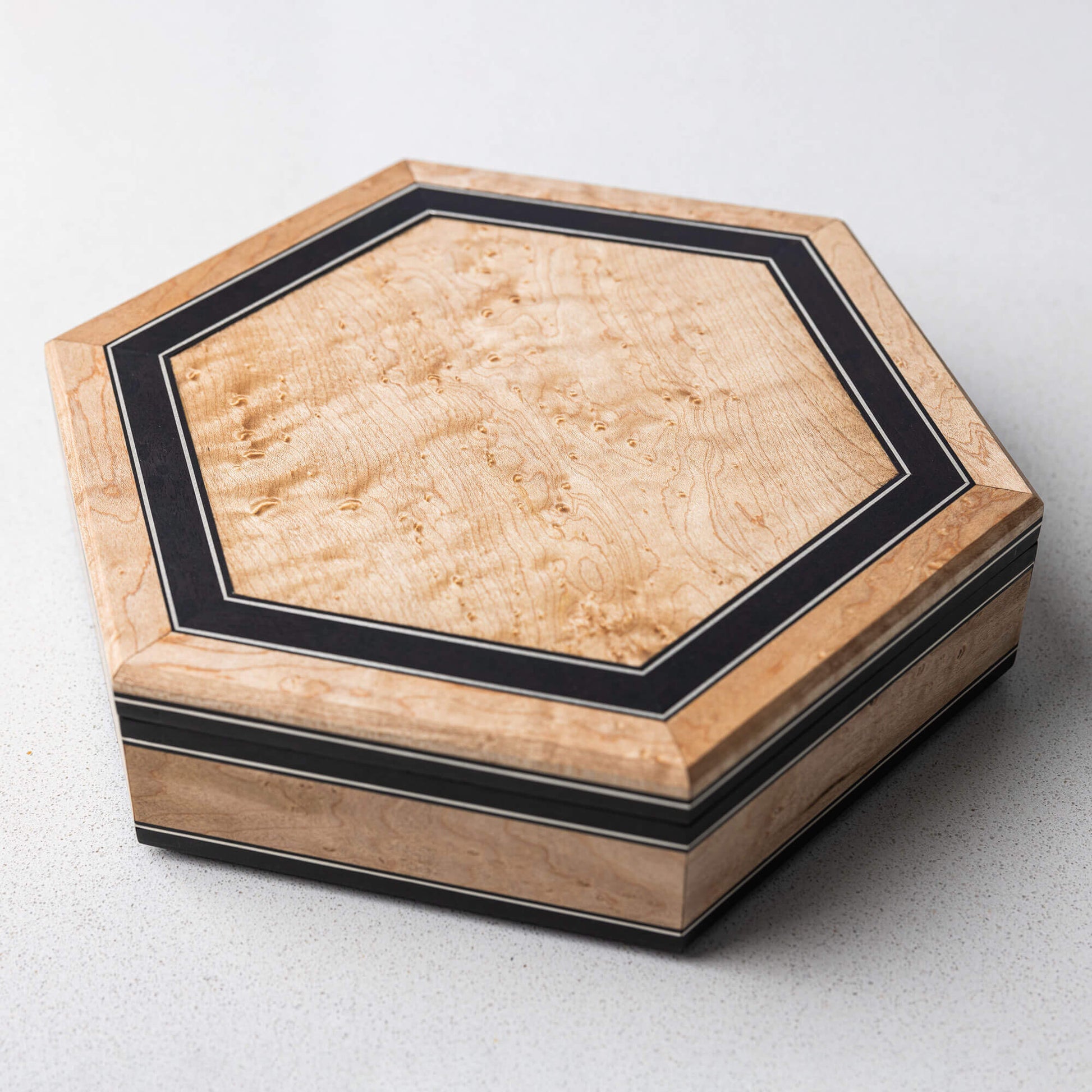 Customizable Gen4 Dice Box from BlackBear Workshops - African Blackwood - Birds Eye Maple - Cover